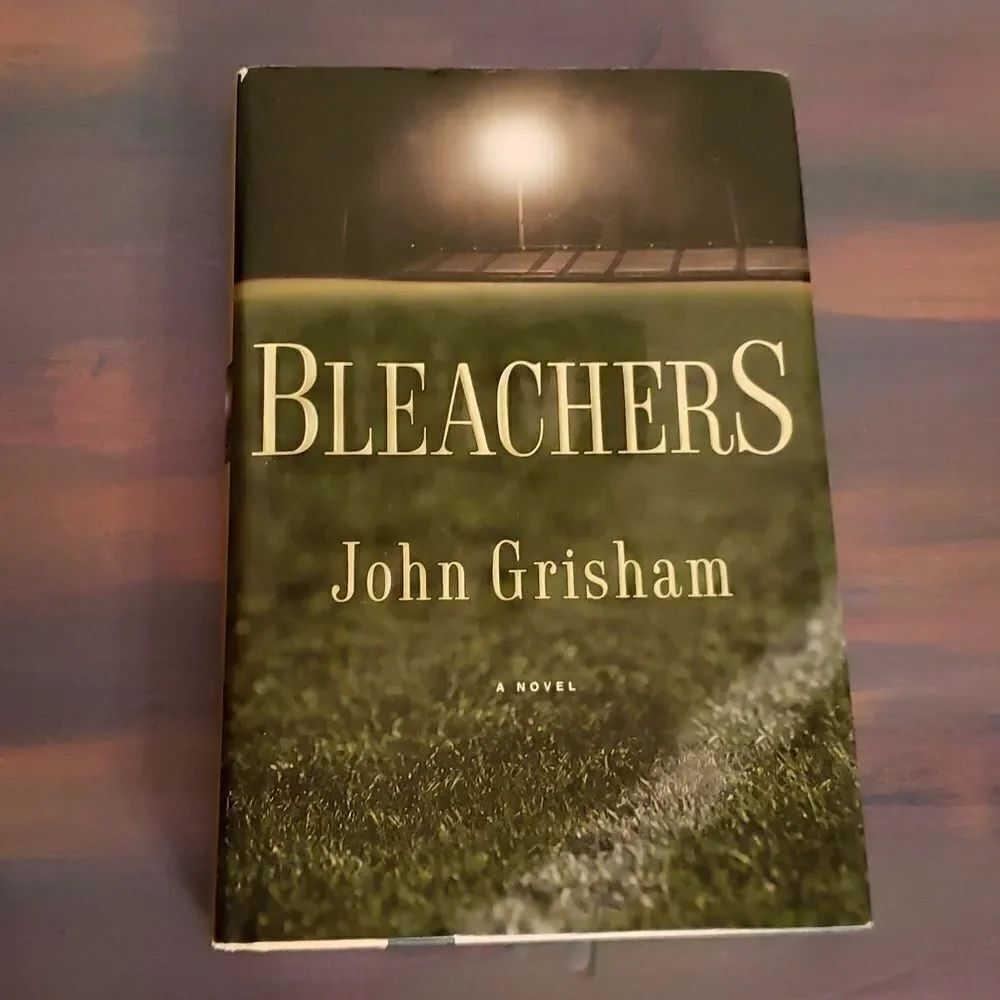 💚3/$20 Vintage  Book - "Bleachers" by John Grisham (2003)